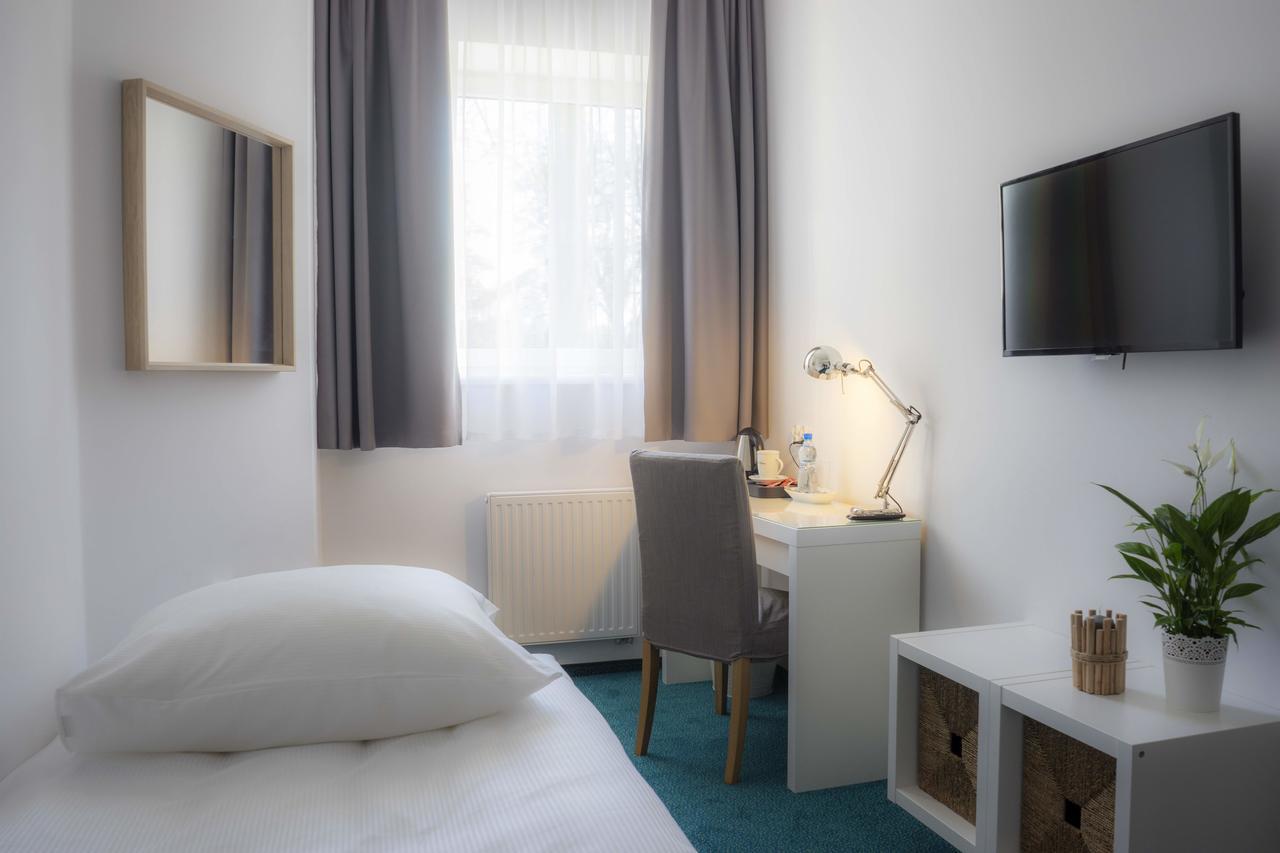 Hotel Inner City Кутно Экстерьер фото