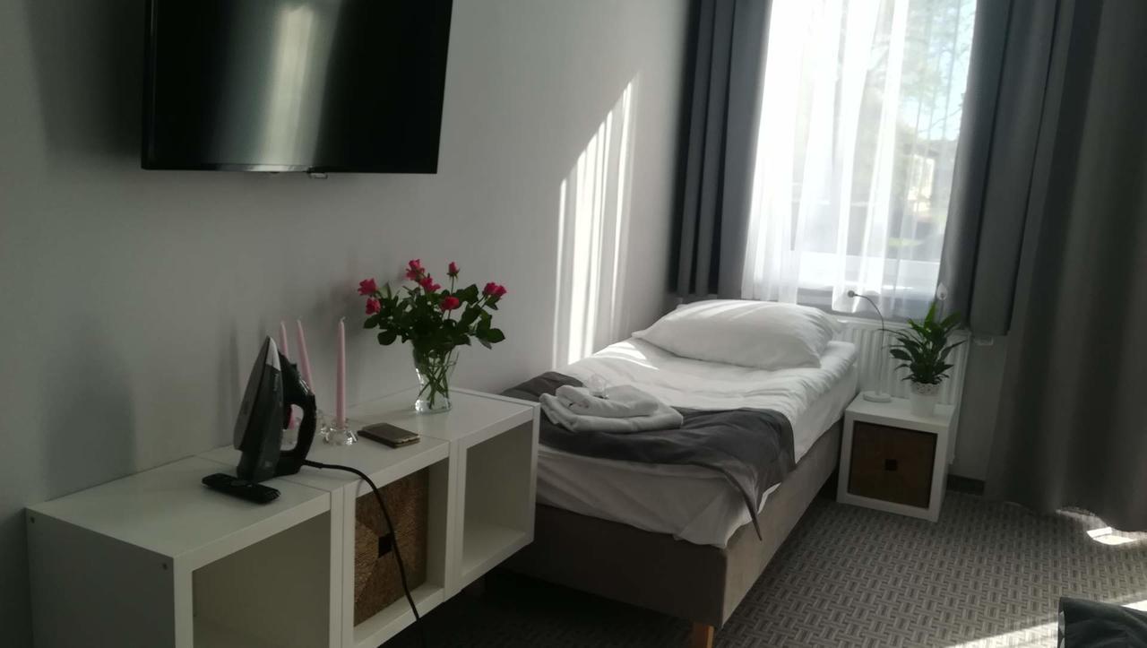 Hotel Inner City Кутно Экстерьер фото
